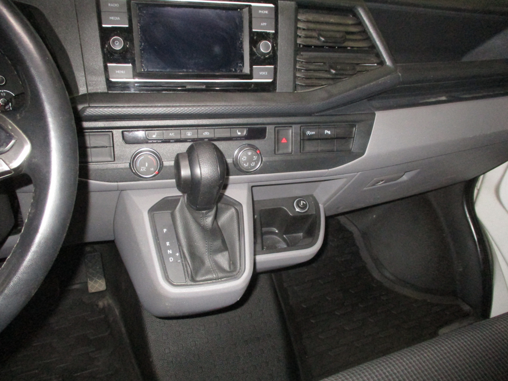 VOLKSWAGEN Transporter 2022