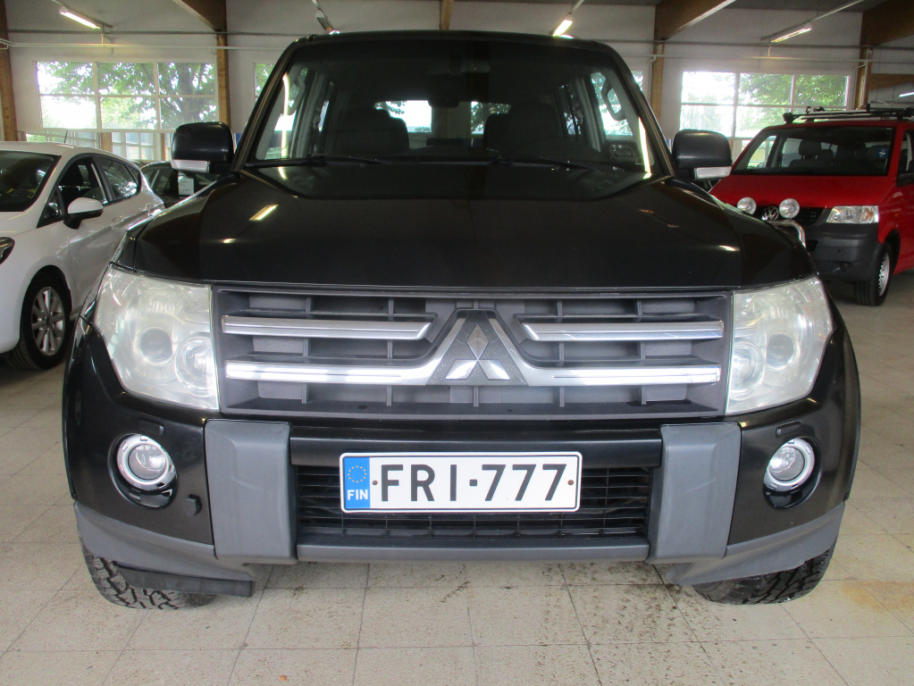 MITSUBISHI Pajero 2007