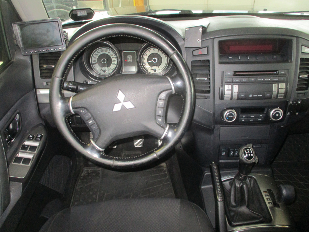 MITSUBISHI Pajero 2007