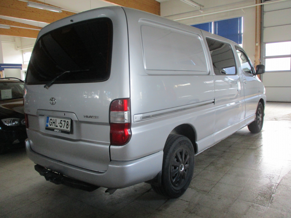 TOYOTA Hiace 2007