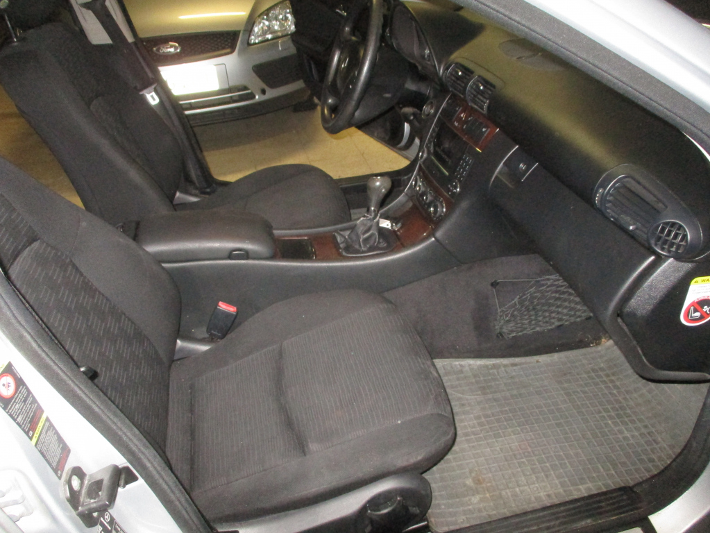 MERCEDES-BENZ C 2006