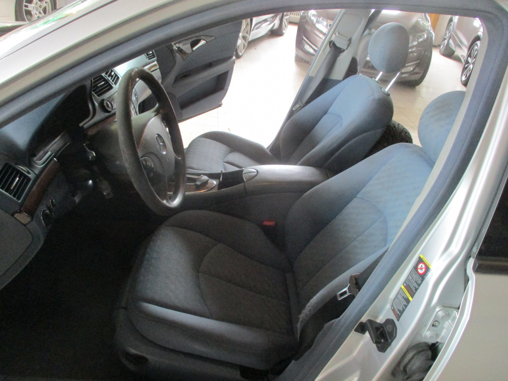 MERCEDES-BENZ E 2004