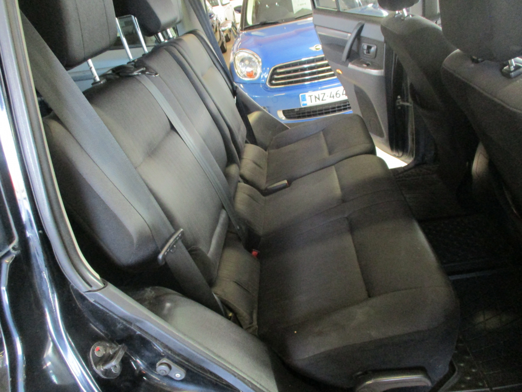 MITSUBISHI Pajero 2012