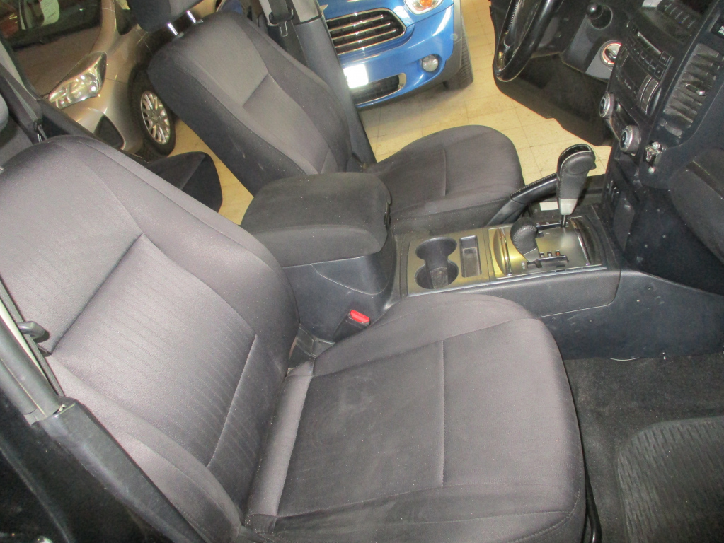 MITSUBISHI Pajero 2012