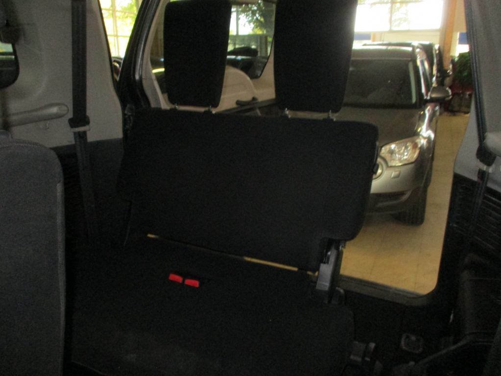 MITSUBISHI Pajero 2012