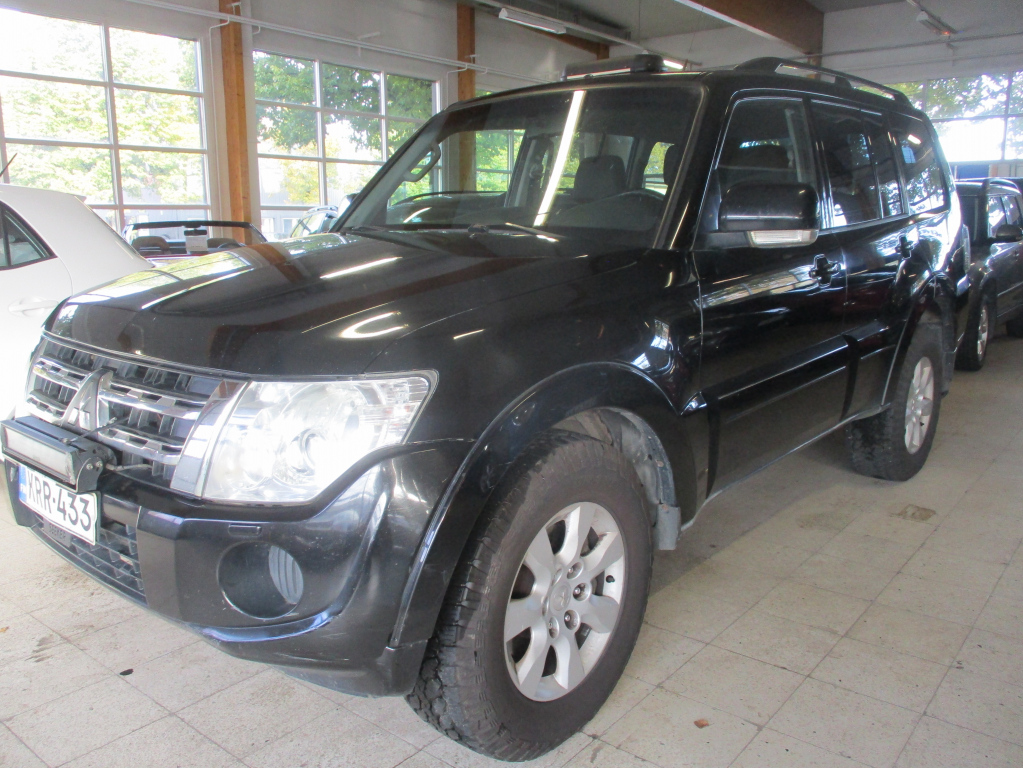 MITSUBISHI Pajero 2012
