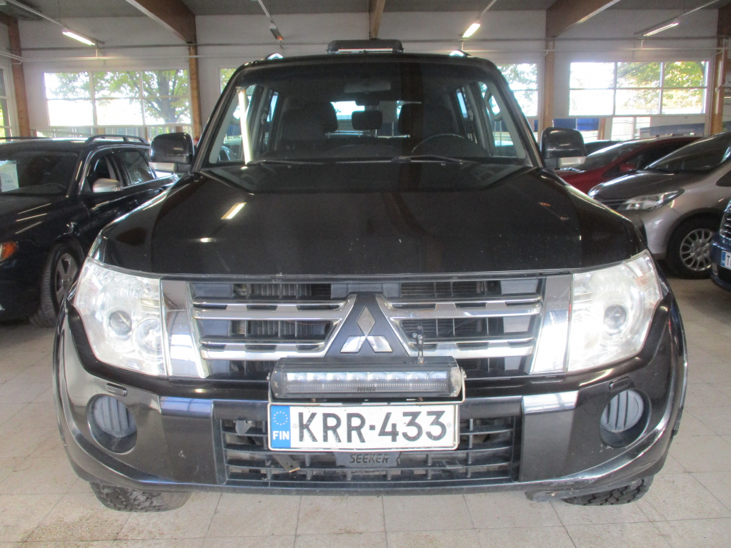 MITSUBISHI Pajero 2012