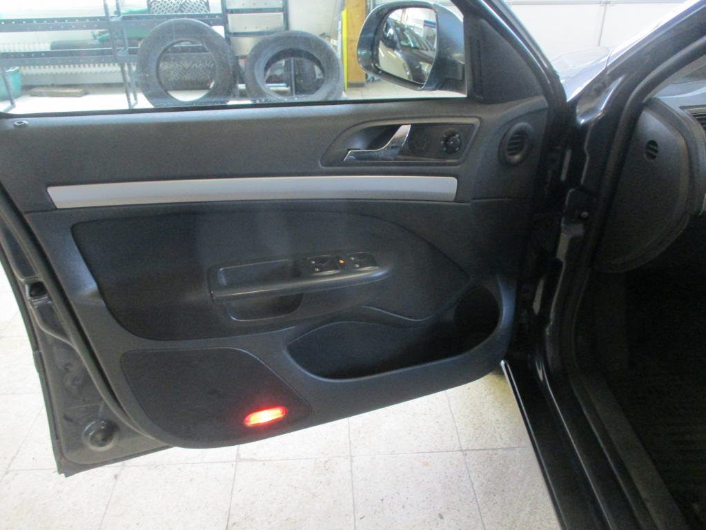 SKODA Octavia 2012