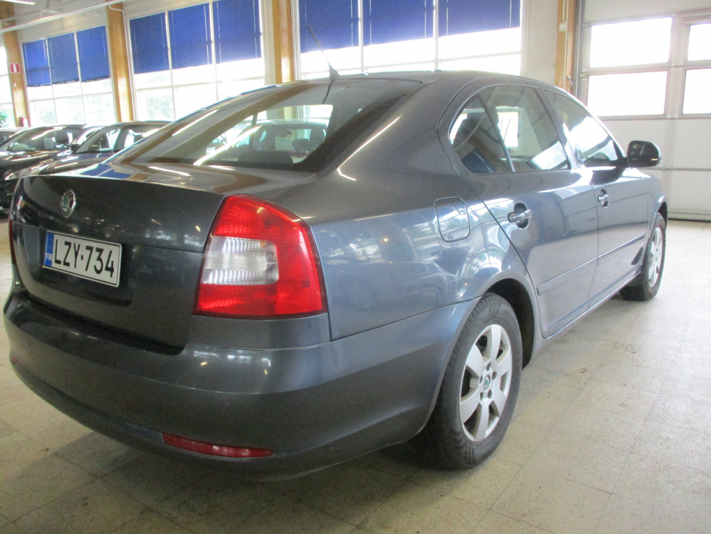 SKODA Octavia 2012