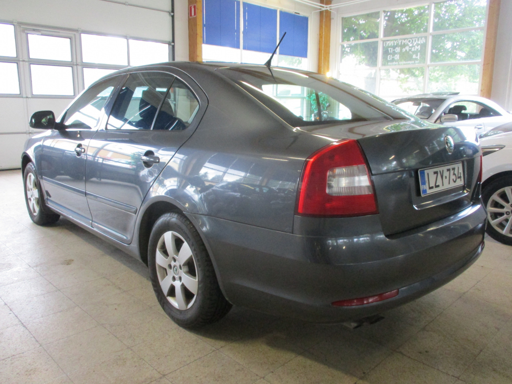 SKODA Octavia 2012