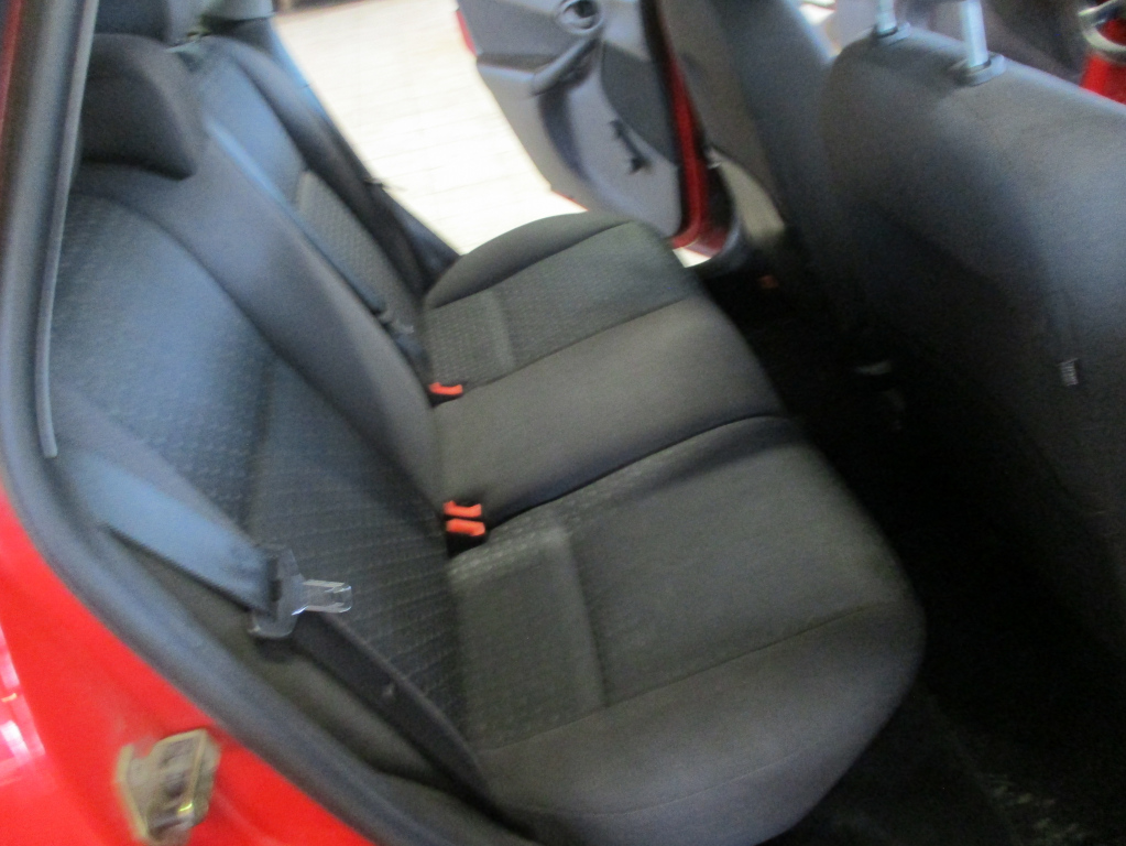 FORD FOCUS 2004
