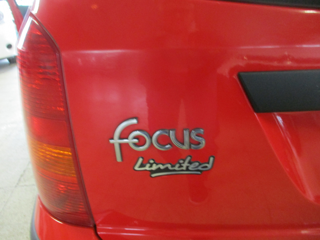 FORD FOCUS 2004
