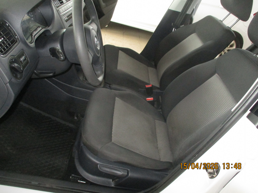 VOLKSWAGEN POLO 2014