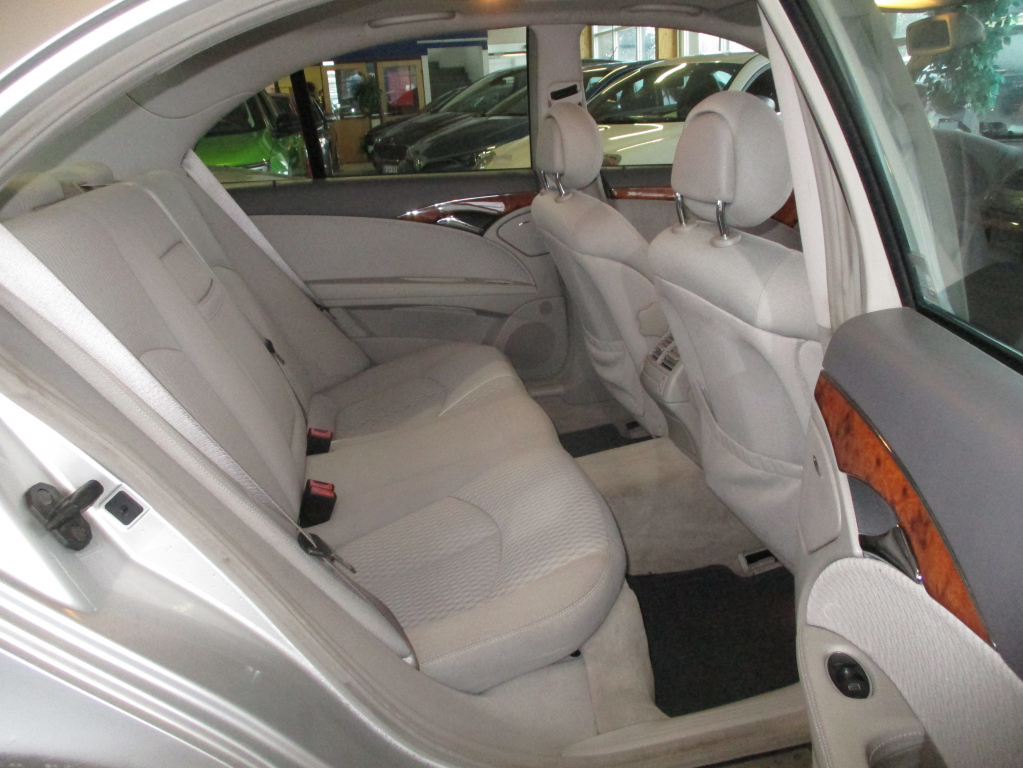 MERCEDES-BENZ E 2002