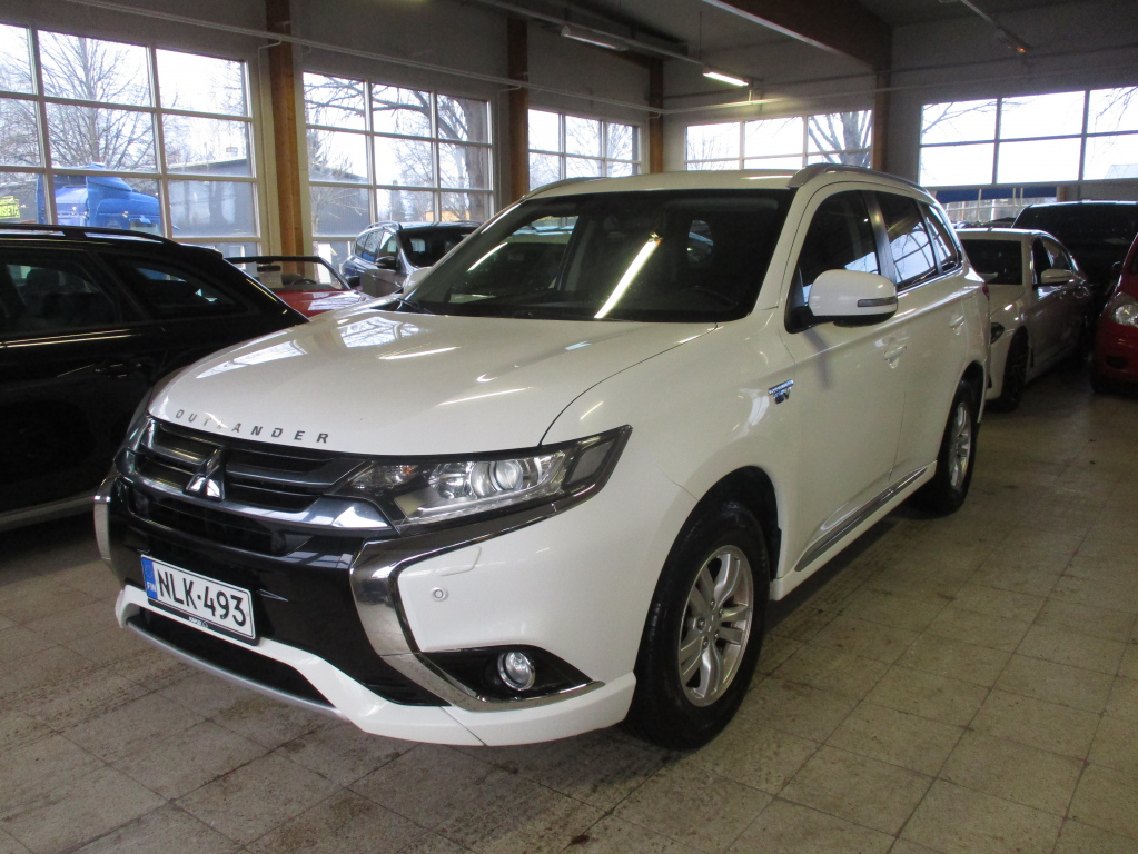 MITSUBISHI Outlander PHEV 2016