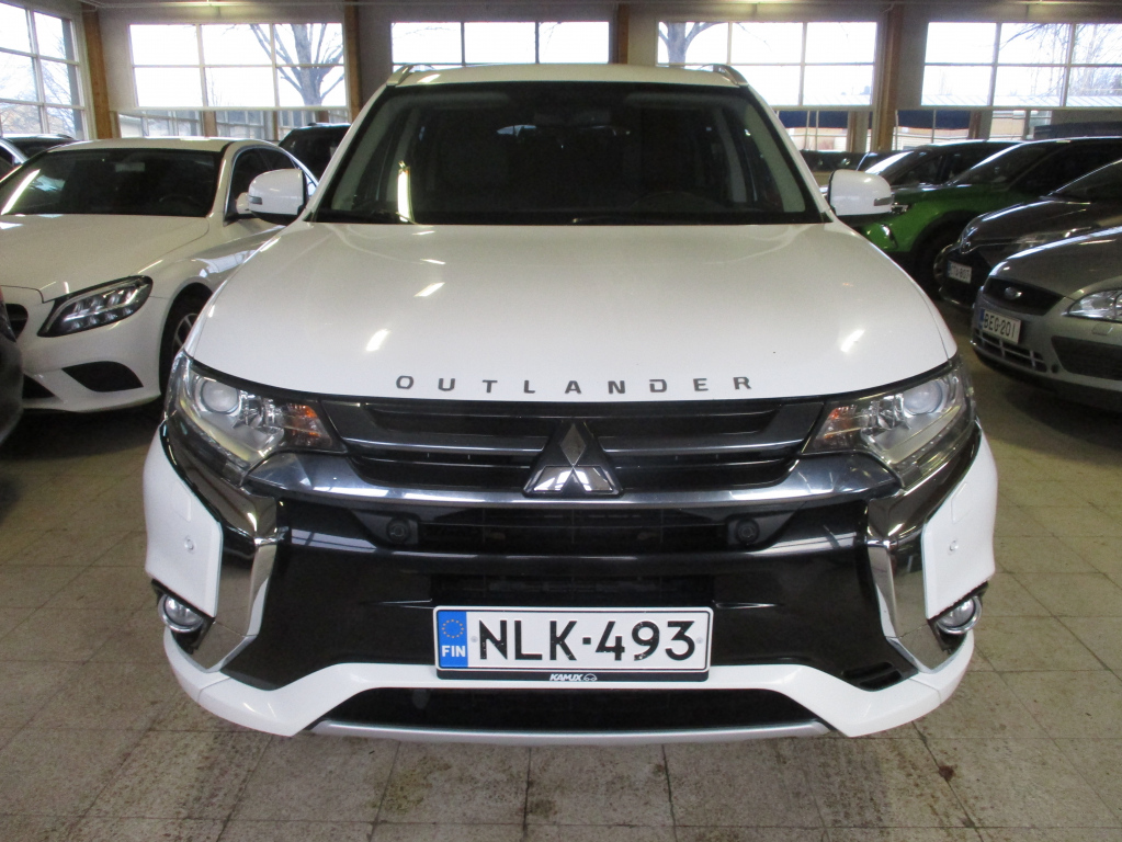 MITSUBISHI Outlander PHEV 2016