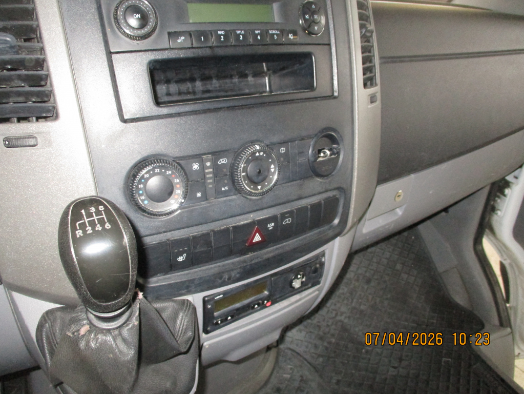 MERCEDES-BENZ Sprinter 2011