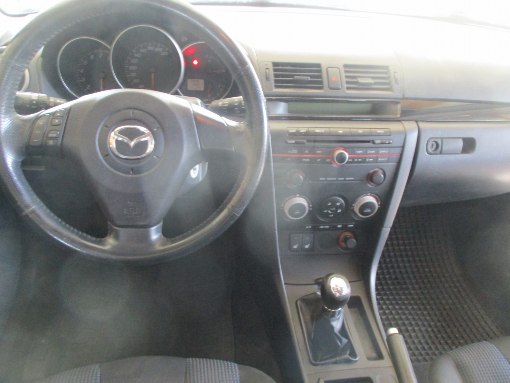 MAZDA 3 2006