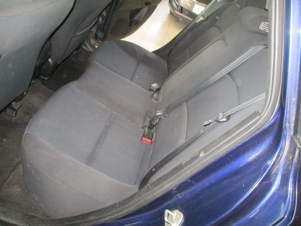 MAZDA 3 2006