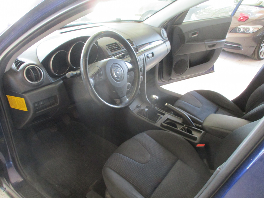 MAZDA 3 2006