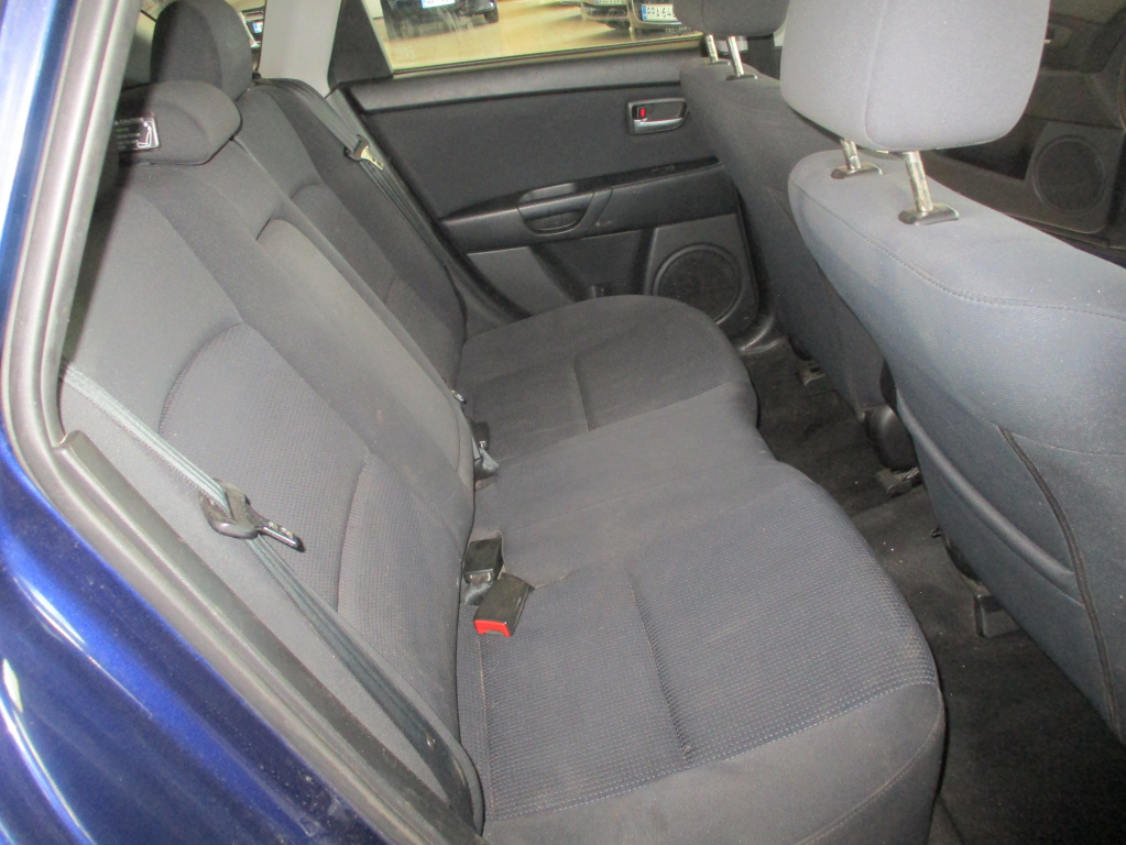 MAZDA 3 2006