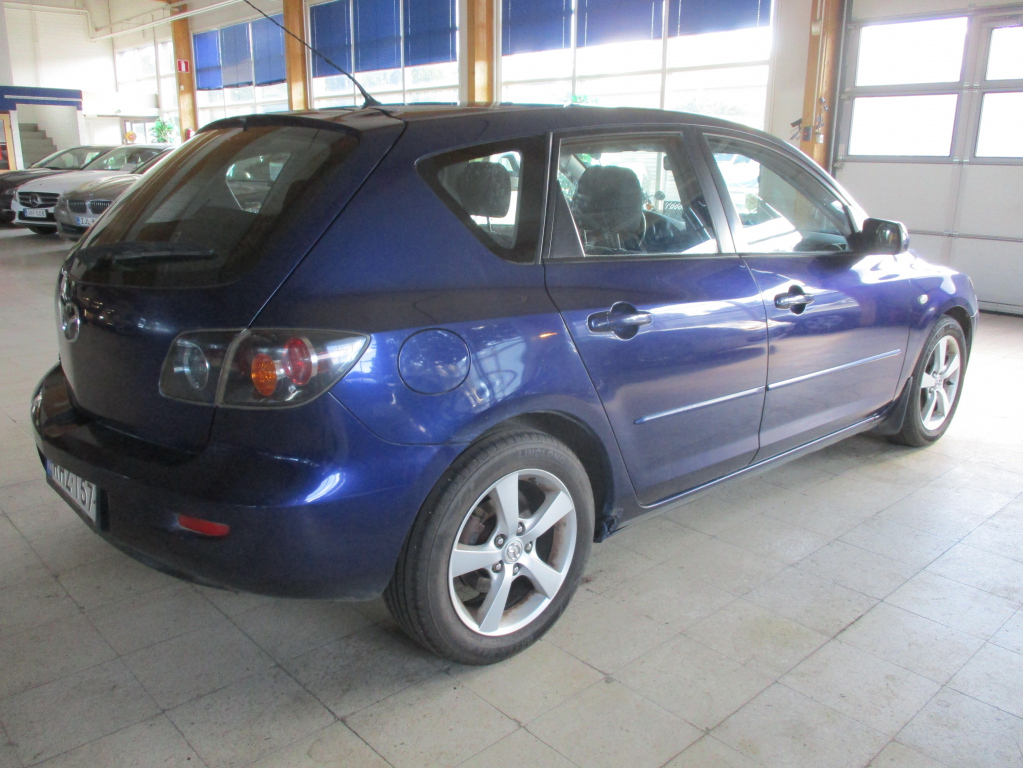 MAZDA 3 2006