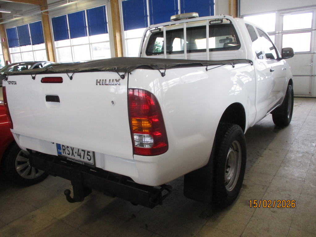 TOYOTA Hilux 2011
