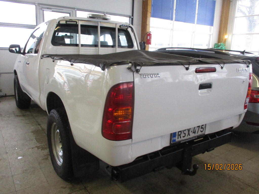 TOYOTA Hilux 2011