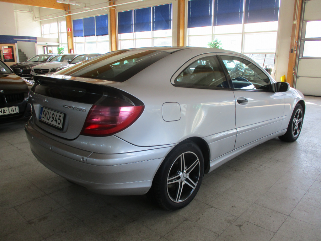 MERCEDES-BENZ C 200 2001