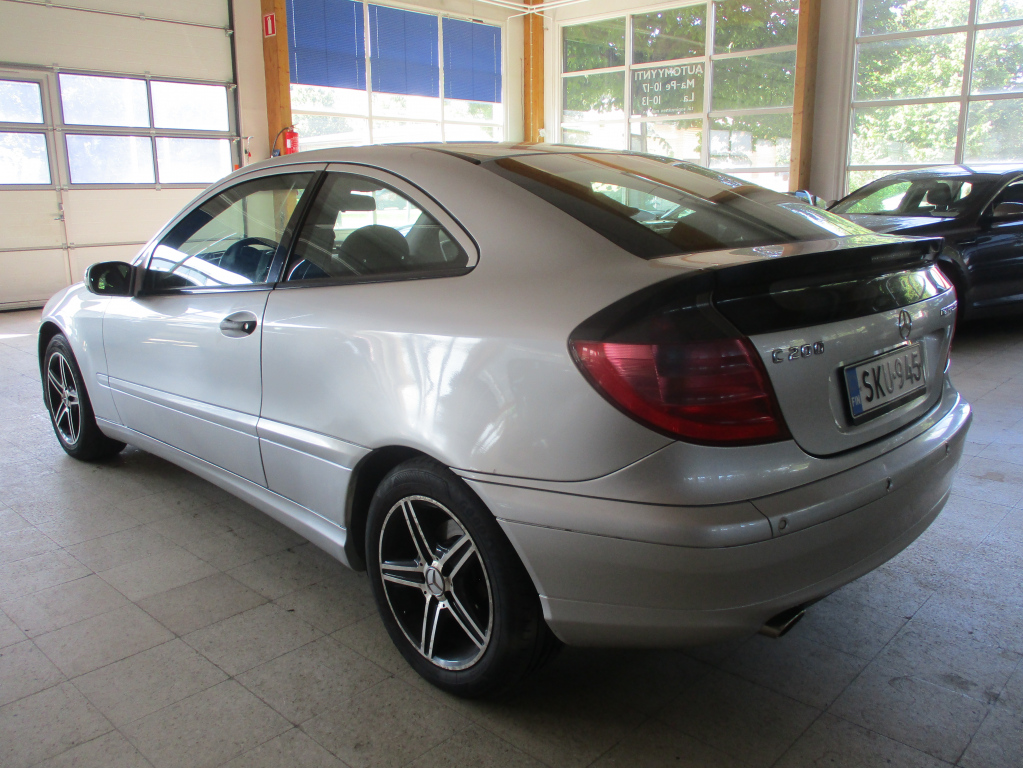 MERCEDES-BENZ C 200 2001