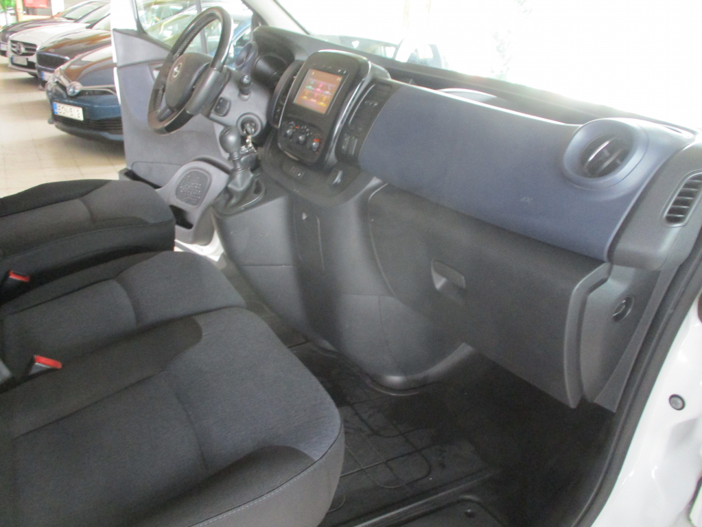 OPEL Vivaro 2016