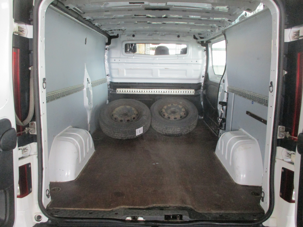 OPEL Vivaro 2016