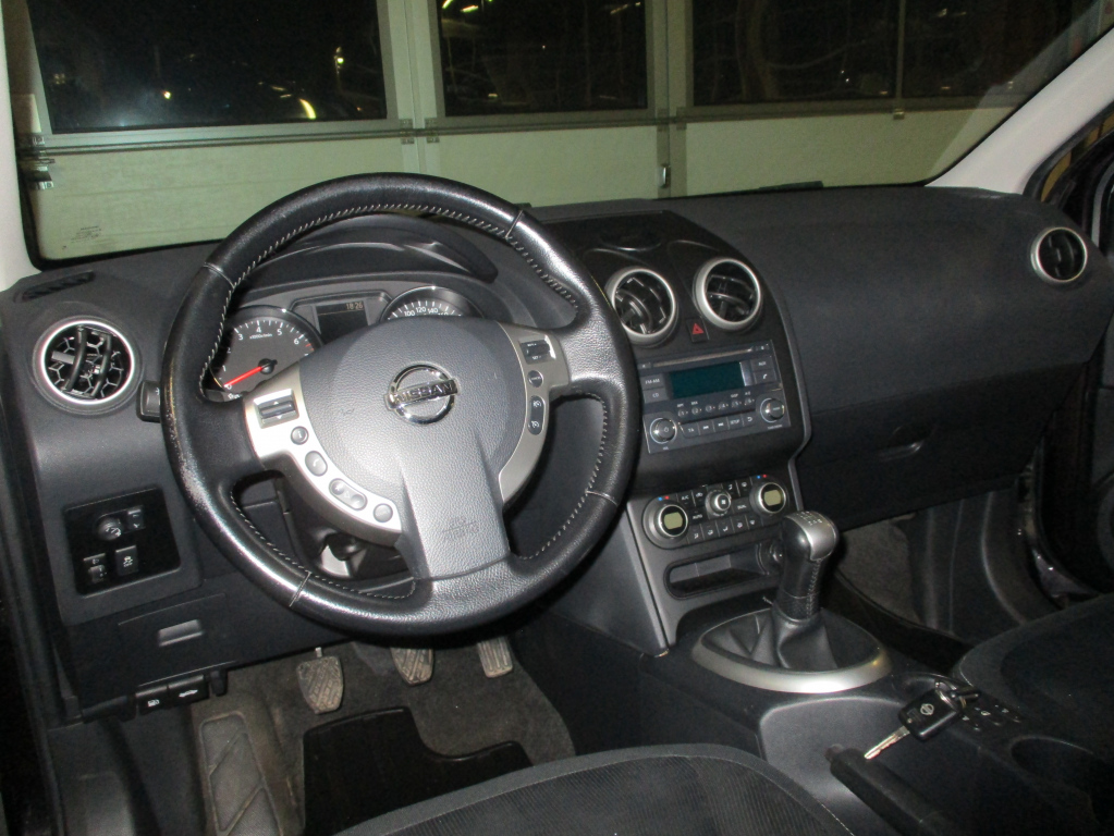 NISSAN Qashqai 2011