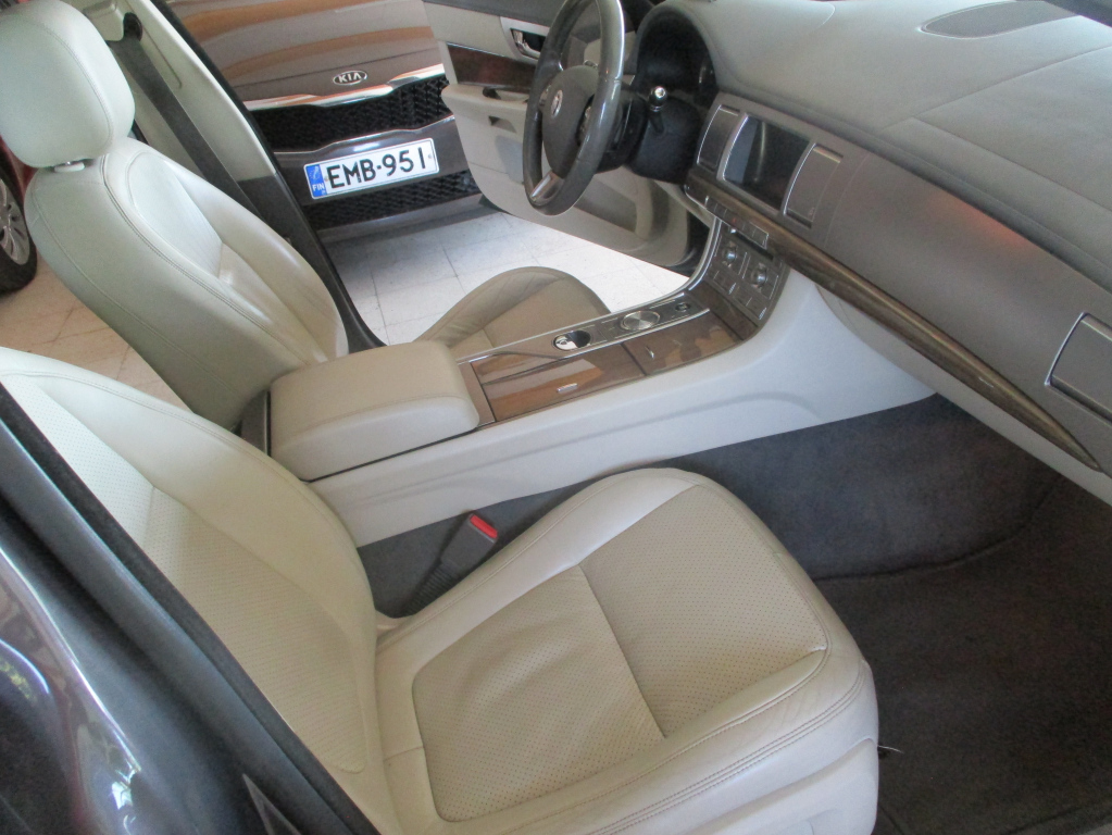 JAGUAR XF 2008