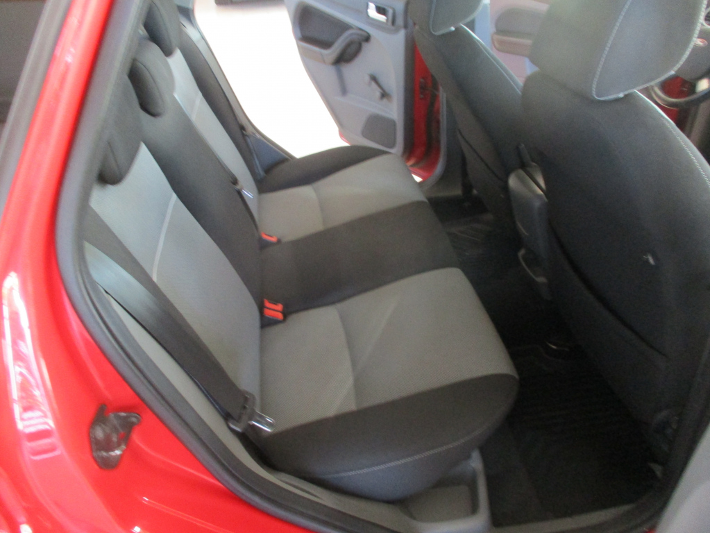 FORD FOCUS 2011