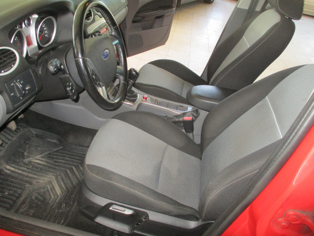 FORD FOCUS 2011