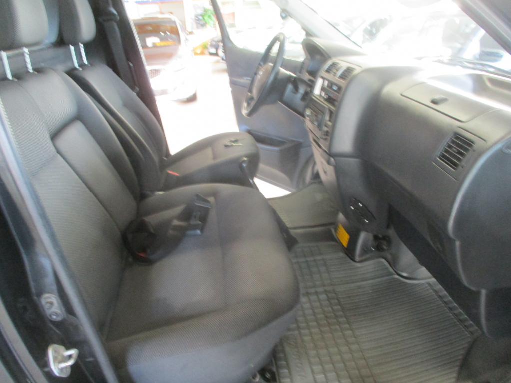 TOYOTA Hiace 2012