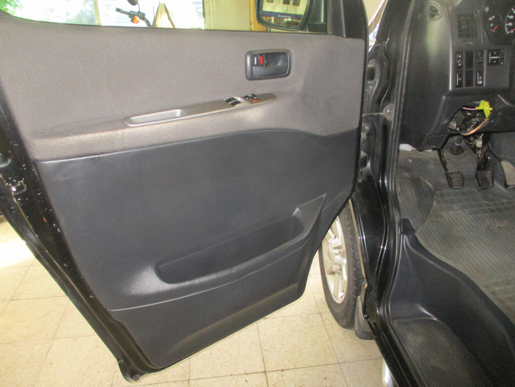 TOYOTA Hiace 2012