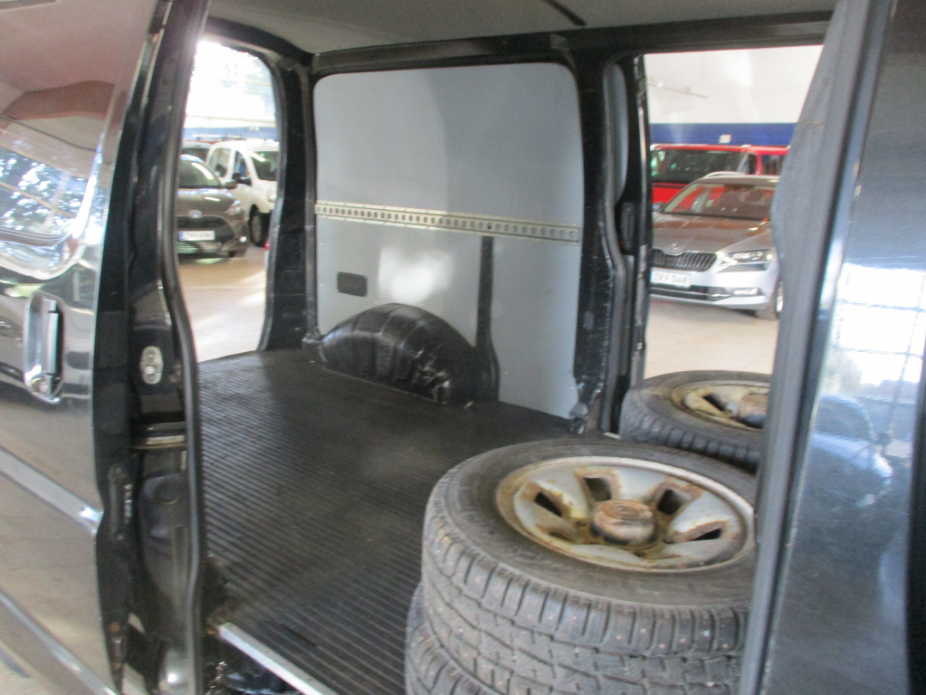 TOYOTA Hiace 2012