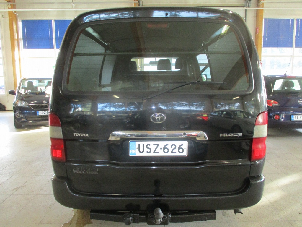 TOYOTA Hiace 2012
