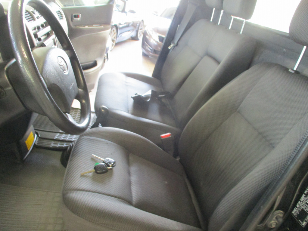 TOYOTA Hiace 2012