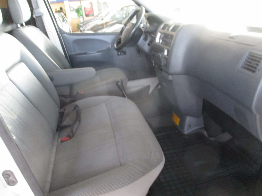 TOYOTA HIACE 2008
