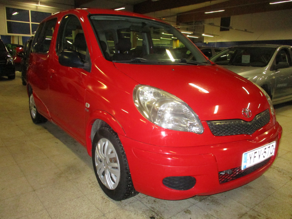 TOYOTA Yaris Verso 2005