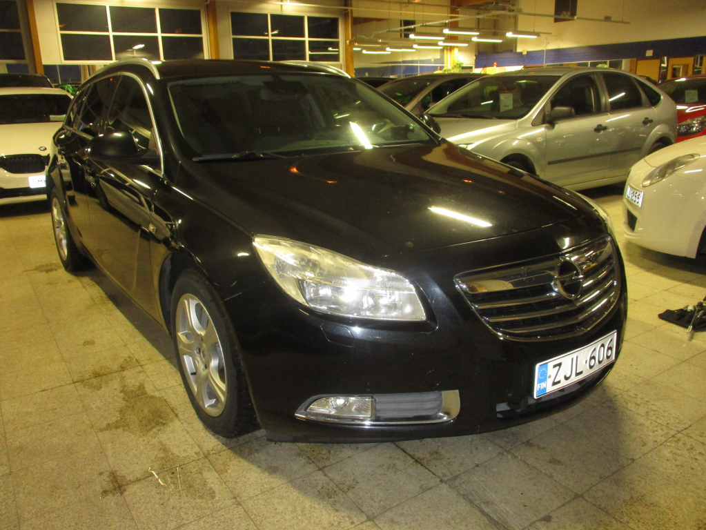 OPEL Insignia 2012