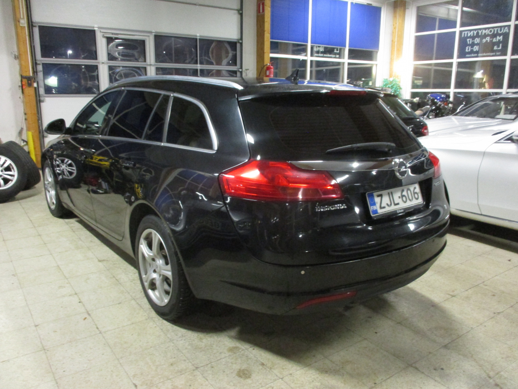 OPEL Insignia 2012