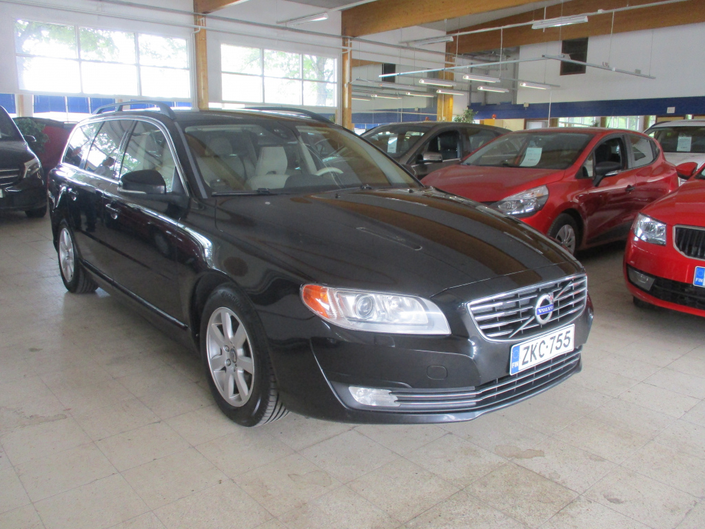 VOLVO V70 2014