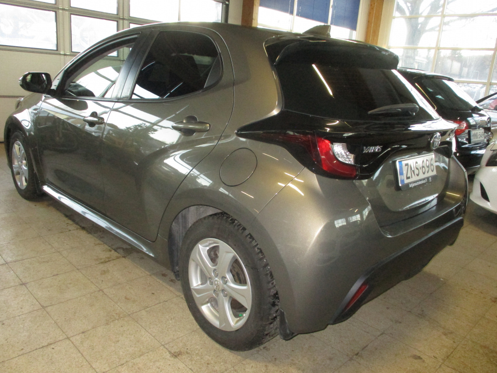 TOYOTA Yaris 2021