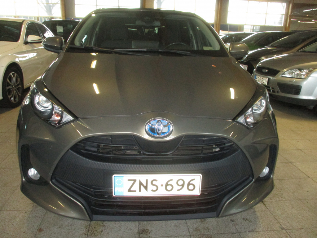 TOYOTA Yaris 2021