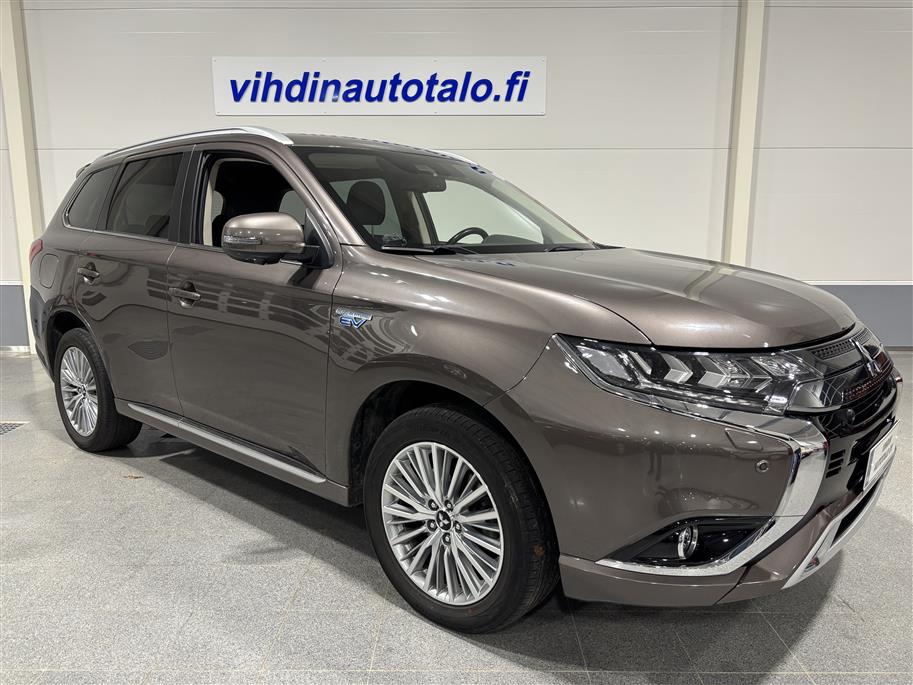 Mitsubishi Outlander PHEV 2020