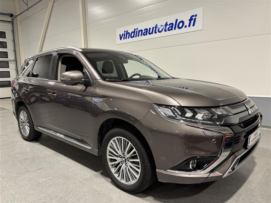 Mitsubishi Outlander PHEV 2020